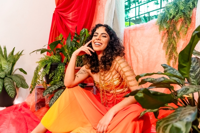 Andrezza leva o show “Gal pra Dançar” ao Teatro Gamboa nesta sexta (25)