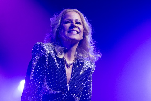 Paula Toller traz a turnê “Amorosa” para a Concha Acústica
