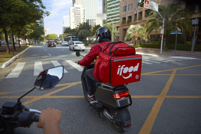 iFood amplia programa de recompensas para entregadores de Salvador