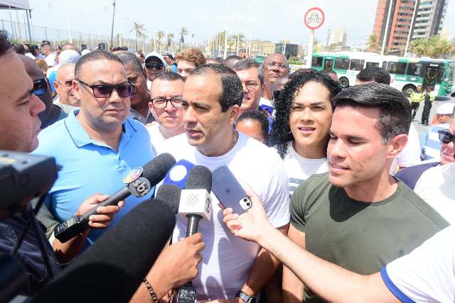 Nova orla de Pituaçu é entregue pela Prefeitura com 20 quadras, 25 quiosques e quatro parques infantis