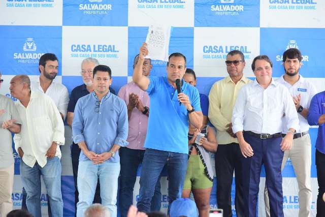 Prefeitura entrega quase 5 mil títulos de propriedade em Paripe pelo programa Casa Legal