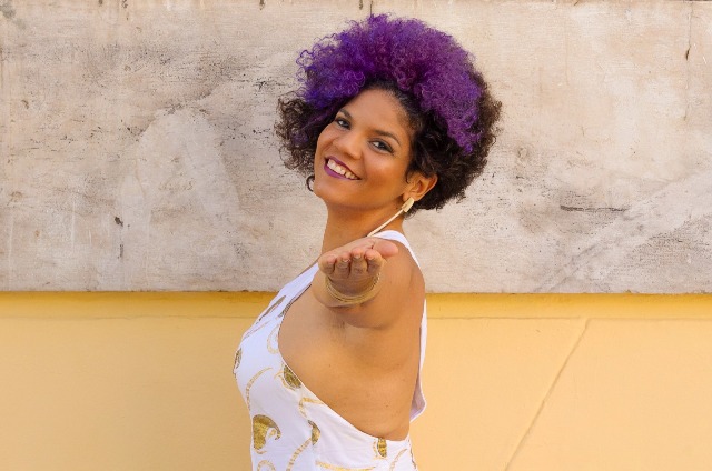 Juliana Ribeiro é a madrinha do Palhaços do Rio Vermelho