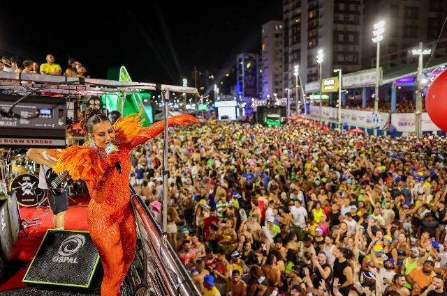 Carnaval da Bahia 2026 começa com grandes atrações e multidões nas ruas