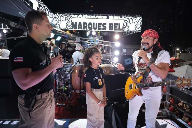 Polícia Civil homenageia Bell Marques no circuito Barra-Ondina durante o Carnaval 2026