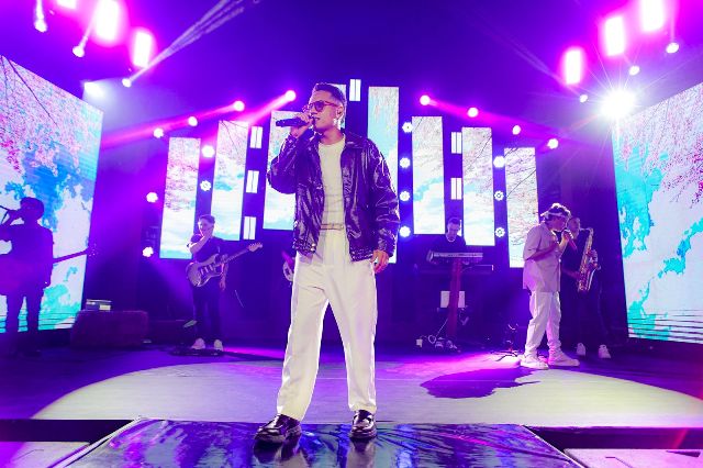 DAVIZINHO ENTREGA NOITE HISTÓRICA E TRANSFORMA GRAVAÇÃO DE AUDIOVISUAL EM UM VERDADEIRO ESPETÁCULO EM VILAS