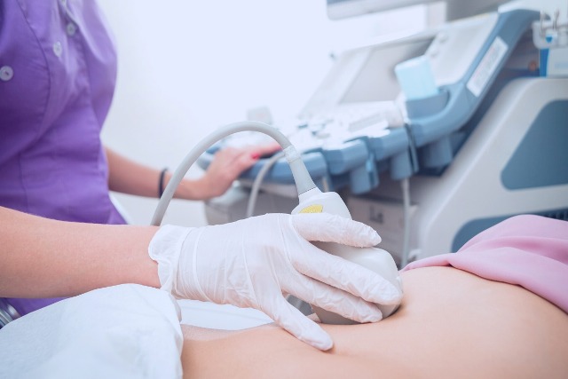 Exame de ultrassom reduz necessidade de colonoscopias frequentes no tratamento de doenças intestinais crônicas