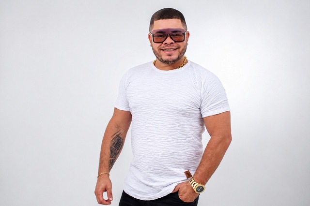 Cinho Silva grava audiovisual em Salvador com participações de Escandurras e Nenho