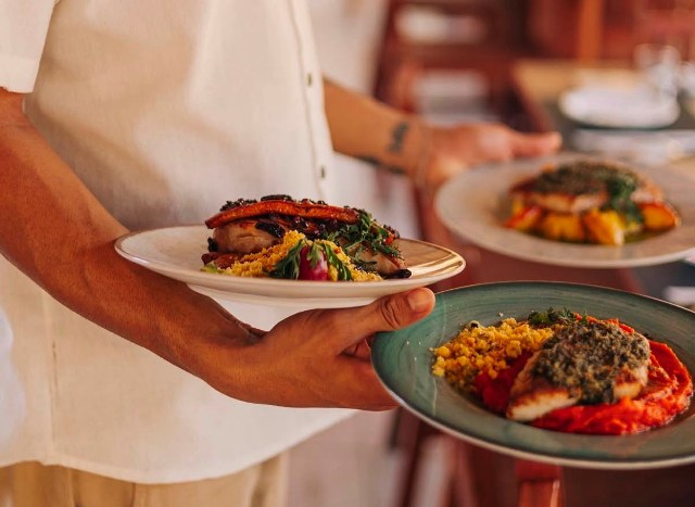 Hotel e escola de gastronomia promovem intercâmbio de chefs valorizando saberes regionais