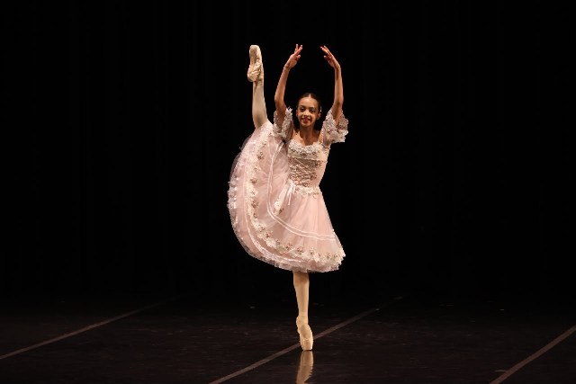 Bailarina de 11 anos é a primeira baiana a conquistar dois títulos no Festival de Dança de Joinville
