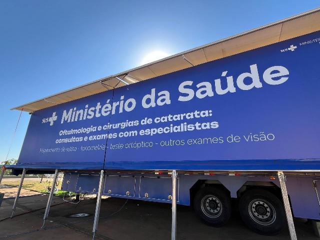 Representante do Ministério da Saúde visita Carreta de Saúde da Mulher em Itabuna (BA)