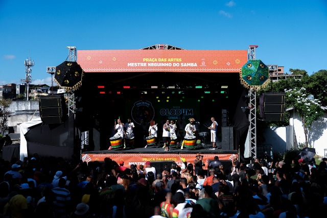 Olodum celebra primeiro ensaio do bloco com ingressos esgotados no Pelourinho