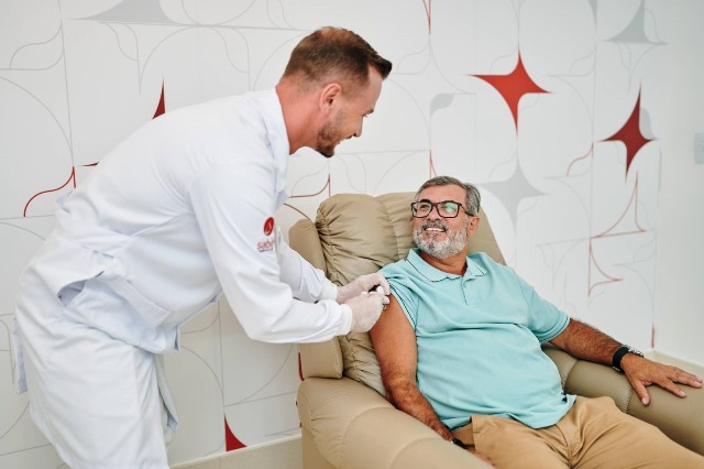 Doença que causa dor intensa e prolongada, herpes-zóster pode ser prevenida com vacinação; entenda
