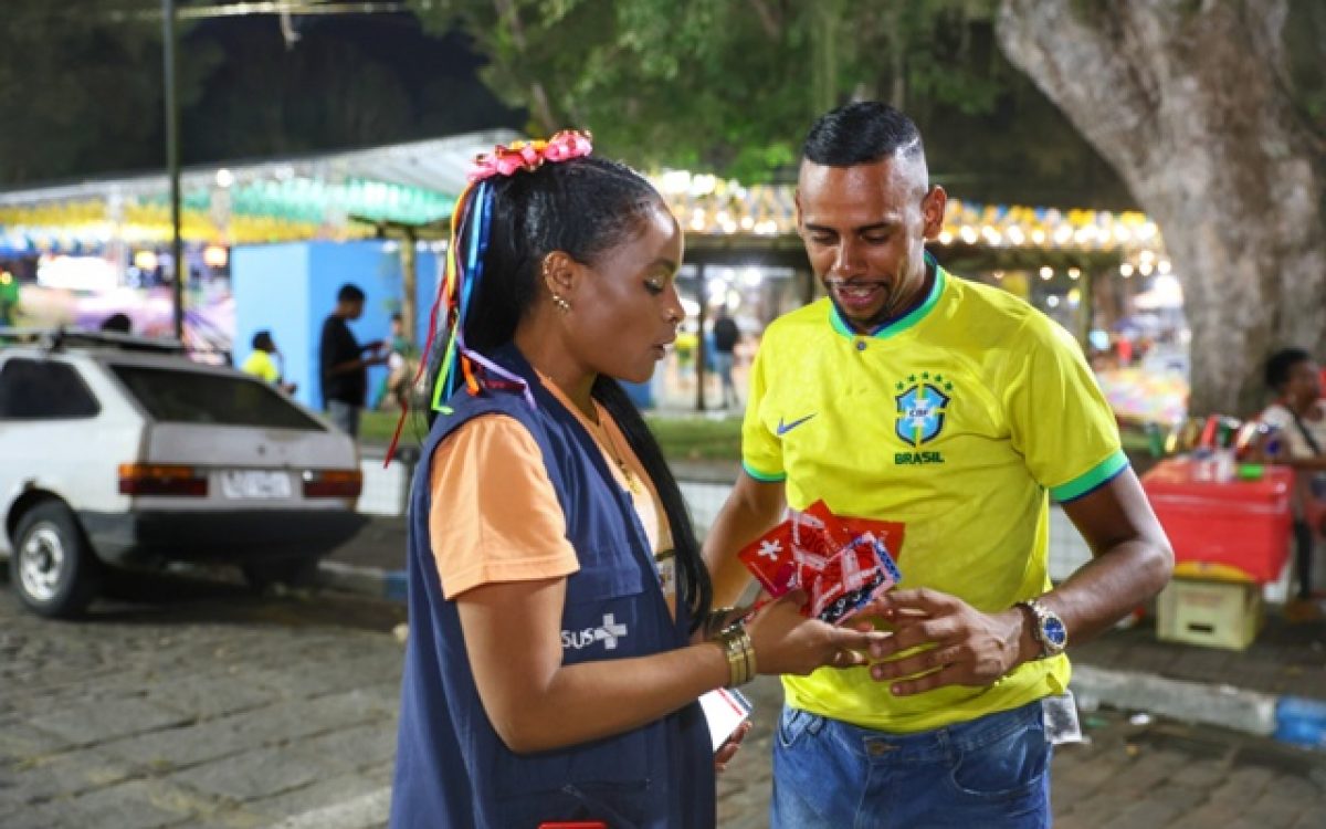 Entre shows e gols da Seleção Brasileira, posto da Sesab registra mais de 3,6 mil testes para ISTs no São João de Cachoeira
