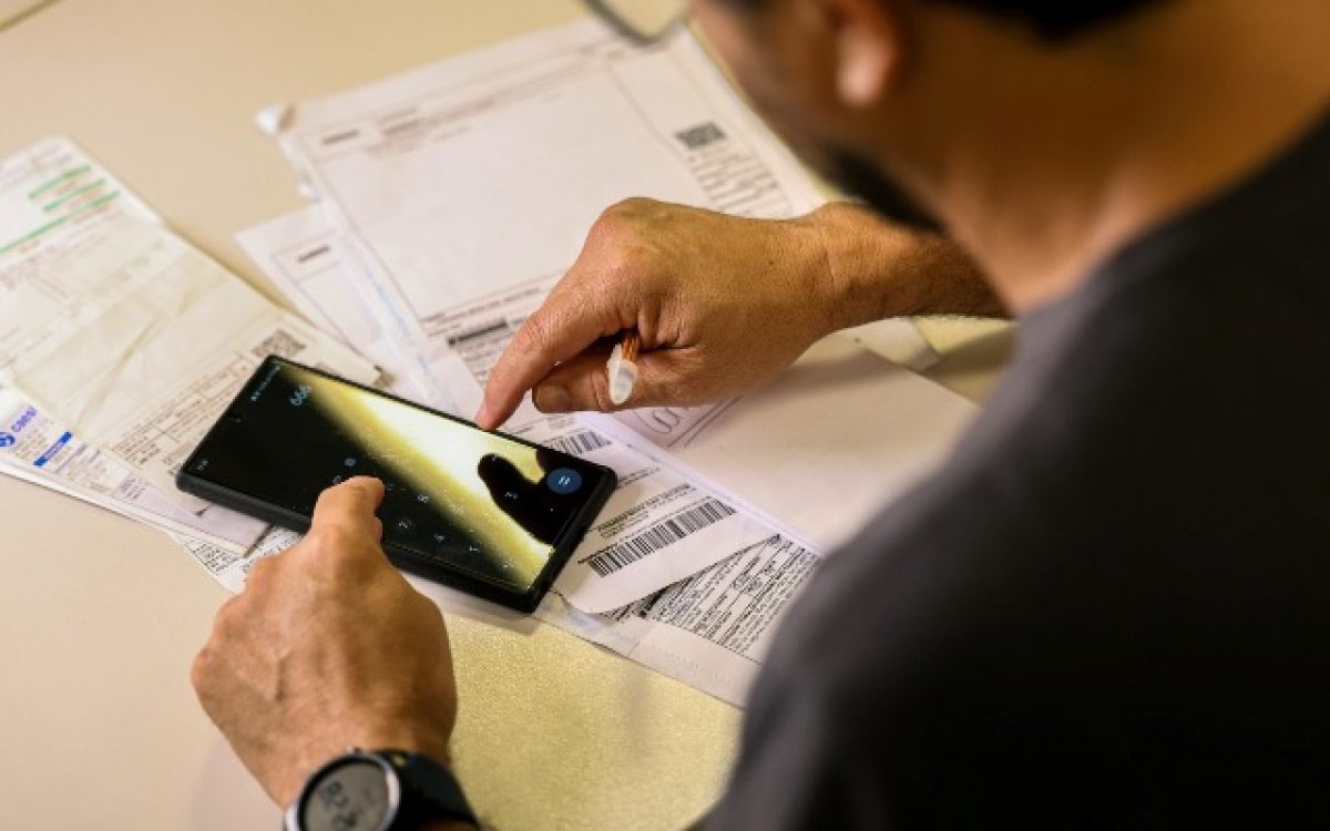 Contas de início de ano: como organizar o orçamento e garantir seus direitos na prática