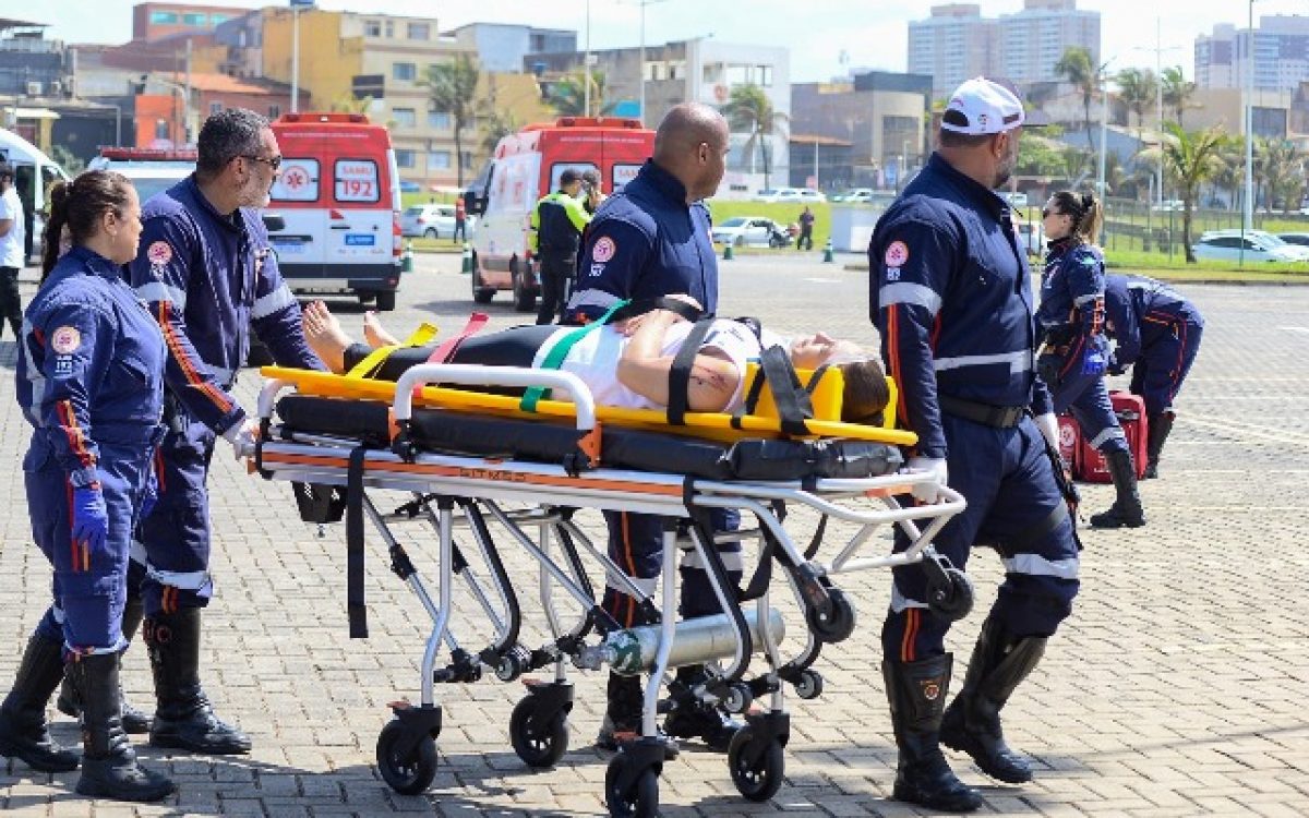 Salvador realiza simulado de emergência com múltiplas vítimas durante congresso de enfermagem