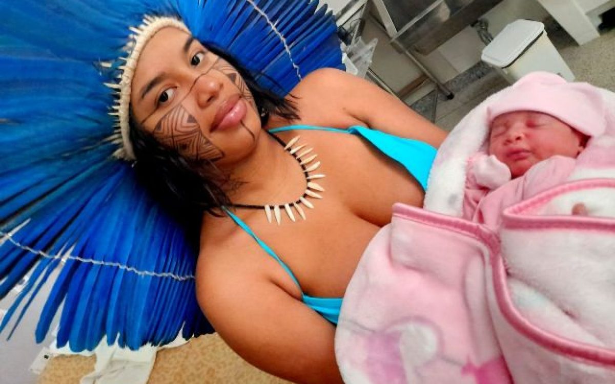 Às vésperas do 19 de abril, Lizzy Titiá é a mais nova indígena nascida no Hospital Materno-Infantil de Ilhéus
