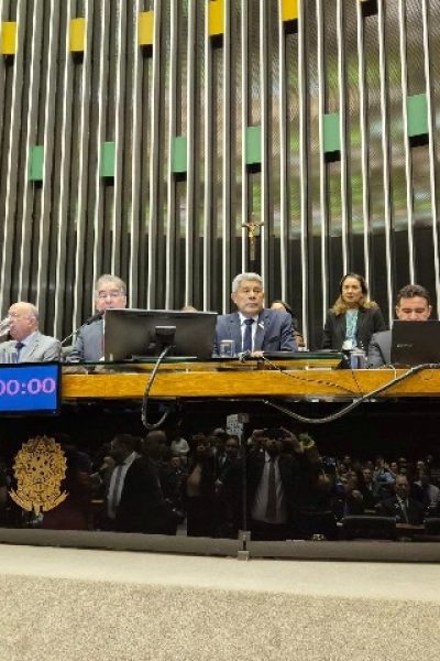 Em Brasília, governador Jerônimo Rodrigues participa de homenagem aos 192 anos de Feira de Santana