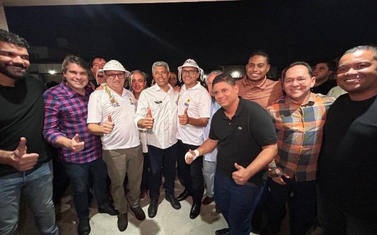 Um dia após receber ACM Neto, prefeito rasga elogios a Jerônimo Rodrigues e sinaliza apoio: “nada é impossível”