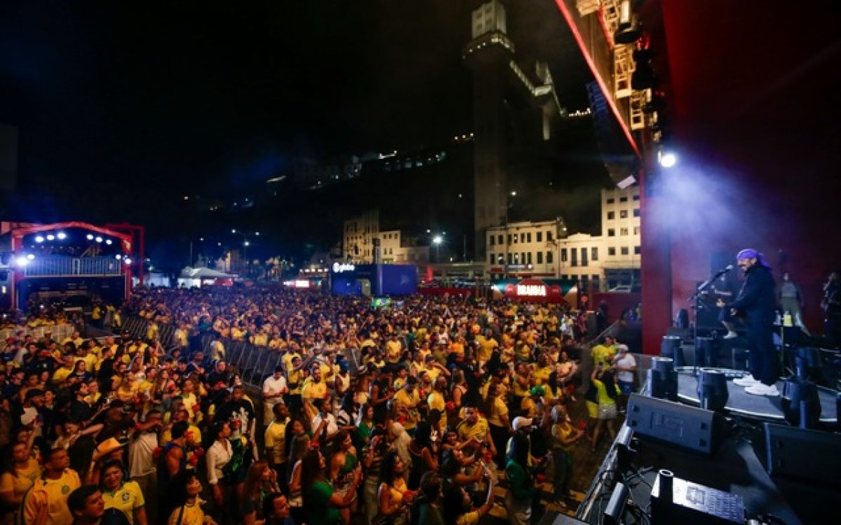 Show de bola e de música: Arena Nº1 vibra com vitória do Brasil ao som de Bell Marques e O Kanalha
