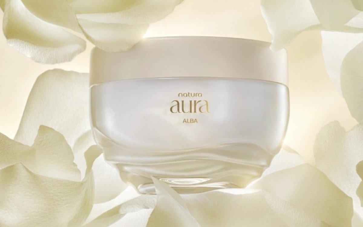 Natura completa o ritual de perfumação Aura Alba com lançamento de hidratante em pote perfumado