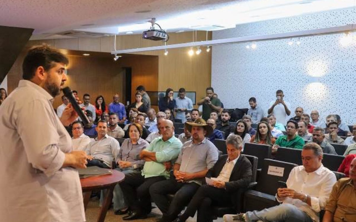 Bahia amplia investimento em infraestrutura e dá ordem de serviço para melhorias de estradas de 16 municípios do estado