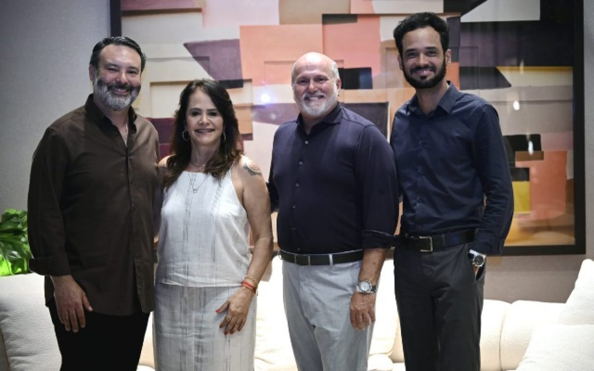 Bruno Carvalho, Magali Santana, Ricardo Visco e Rafael Dantas no bate-papo sobre Hospitalidade na CASACOR (Crédito: Pedro Accioly)