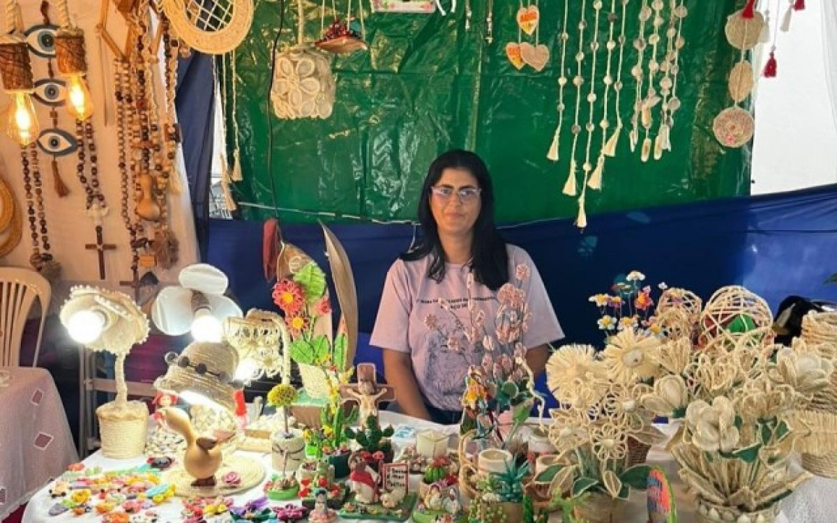 Secretaria das Mulheres participa da 2ª Feira das Mulheres Empreendedoras em Valente com ações de cuidado, acolhimento e fortalecimento da autonomia das mulheres