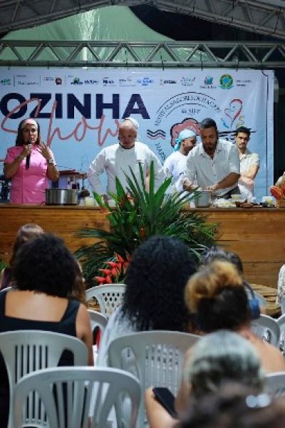 Abertura da 12ª edição do Festival Sabores de Itacaré leva o mar para o prato e movimenta a orla da cidade
