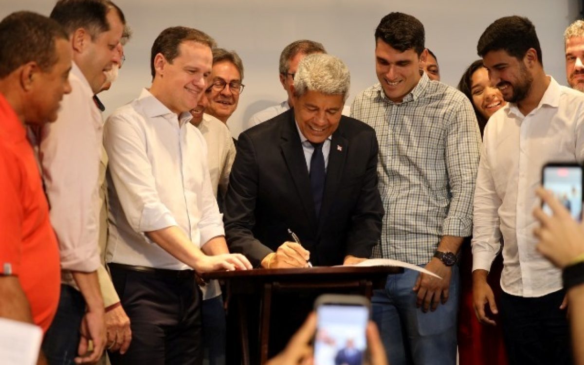 Com mais de R$135 milhões em investimentos, sete municípios baianos são contemplados com obras em infraestrutura e educação