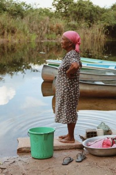Documentário resgata memórias das lavadeiras de Lençóis, destacando ancestralidade feminina e cultura local