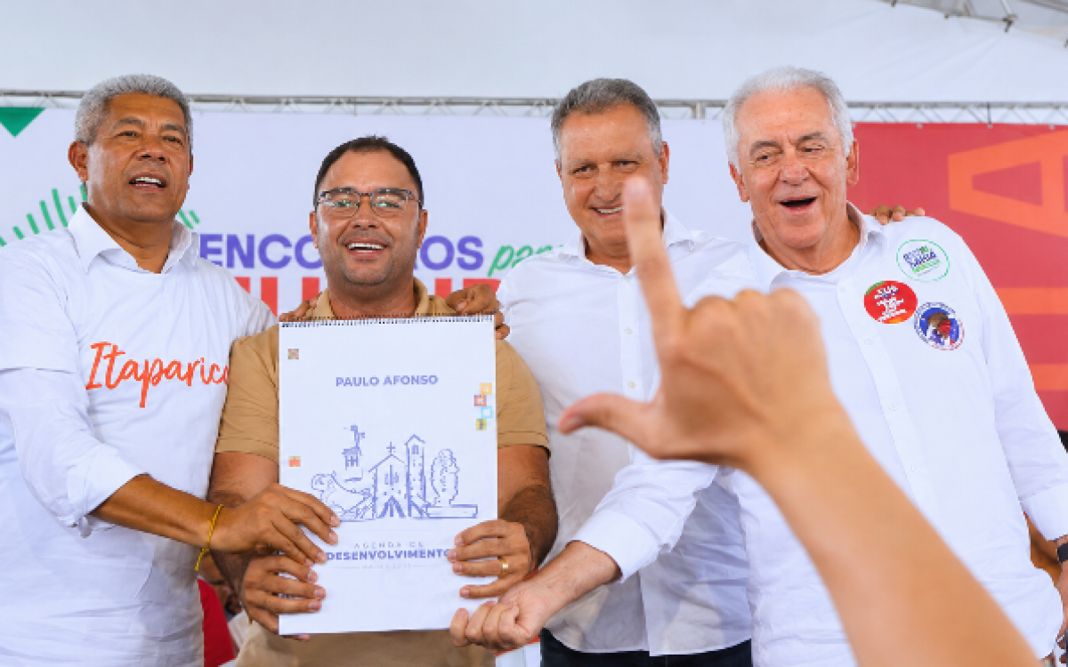 Prefeito Mário Galinho entrega em mãos Agenda de Desenvolvimento do município ao Governador Jerônimo Rodrigues