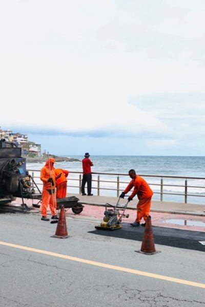 Salvador aplica mais de 11 mil toneladas de asfalto na Operação Tapa Buracos em sete meses de 2025