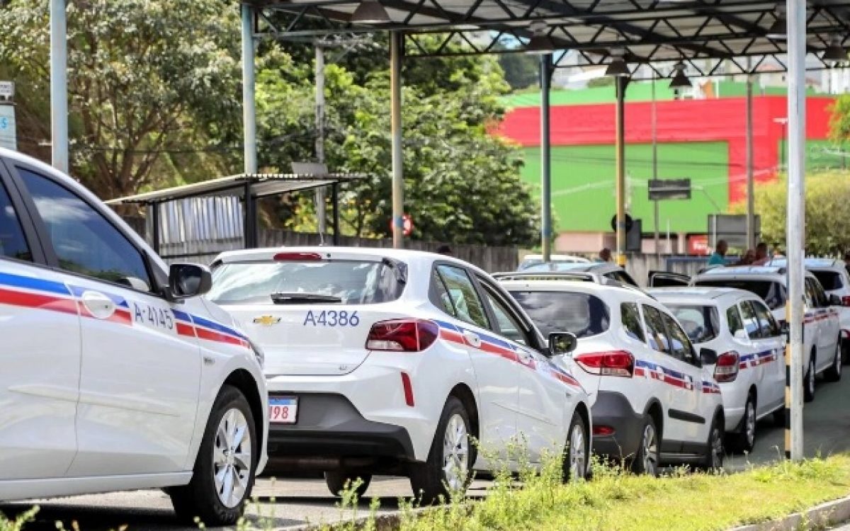 Prazo para regularização cadastral de taxistas termina neste sábado (10)