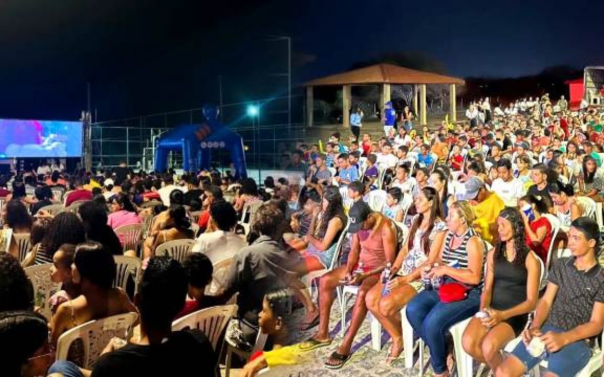 SEDES e Atel Telecom promovem Cinema Social no Residencial Josefino, em Paulo Afonso