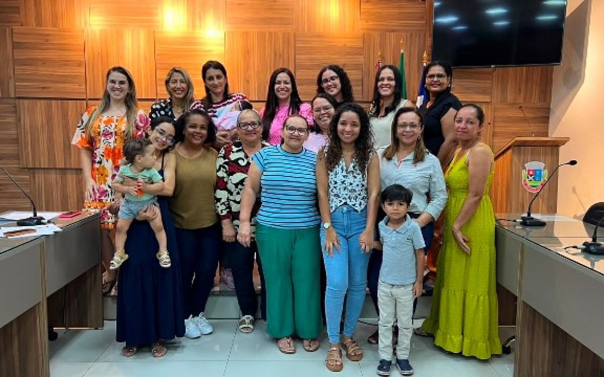 Vereadora Evinha leva Esquenta Compre Delas à Tardezinha da Copa Vela e fortalece a geração de renda de 30 famílias