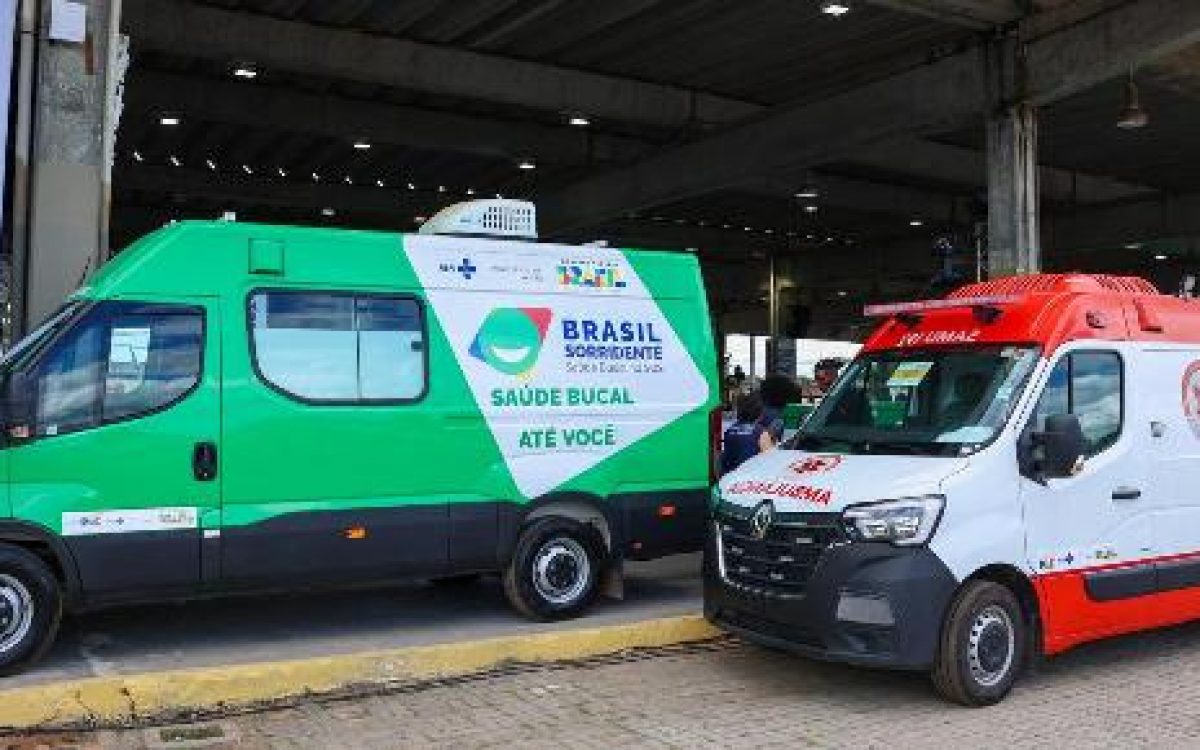 Em Salvador, ministros da Saúde e da Casa Civil entregam novas ambulâncias do SAMU, UOMs e equipamentos para UBS