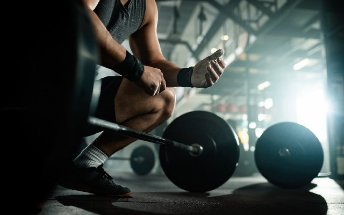Musculação contribui para o aumento da testosterona e traz benefícios à saúde masculina