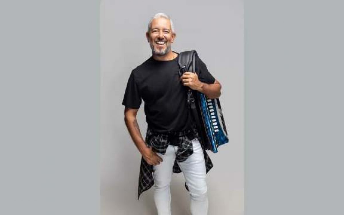 Jó Miranda celebra 18 anos de carreira e integra programação do São João da Bahia em Salvador