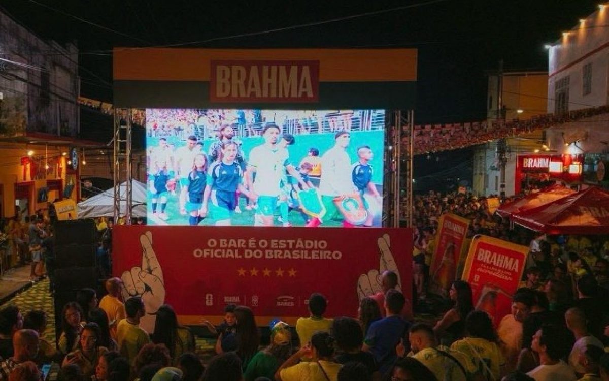 Rua Nº1 transforma bares em estádios para torcedores em Salvador durante a Copa do Mundo
