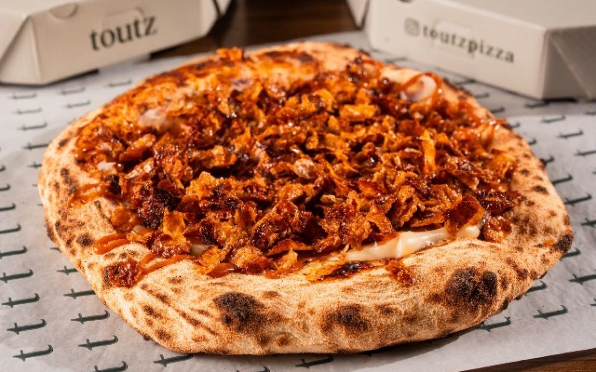 Toutz Pizza e Falka Confeitaria anunciam collab especial para o Dia da Pizza