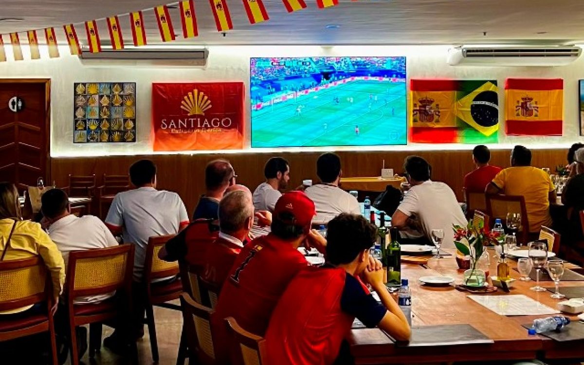 Final da Copa reúne torcida espanhola no Santiago, no Clube Espanhol, em Salvador