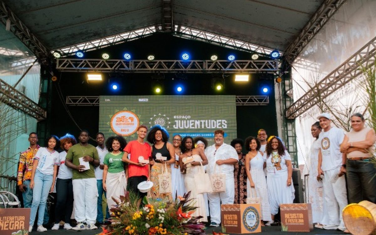 Concurso de poemas da 6ª Festa Literária Arte e Identidade prorroga inscrições até 7 de agosto