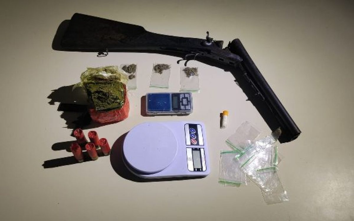 RONDESP Nordeste apreende arma de fogo e drogas em Paulo Afonso