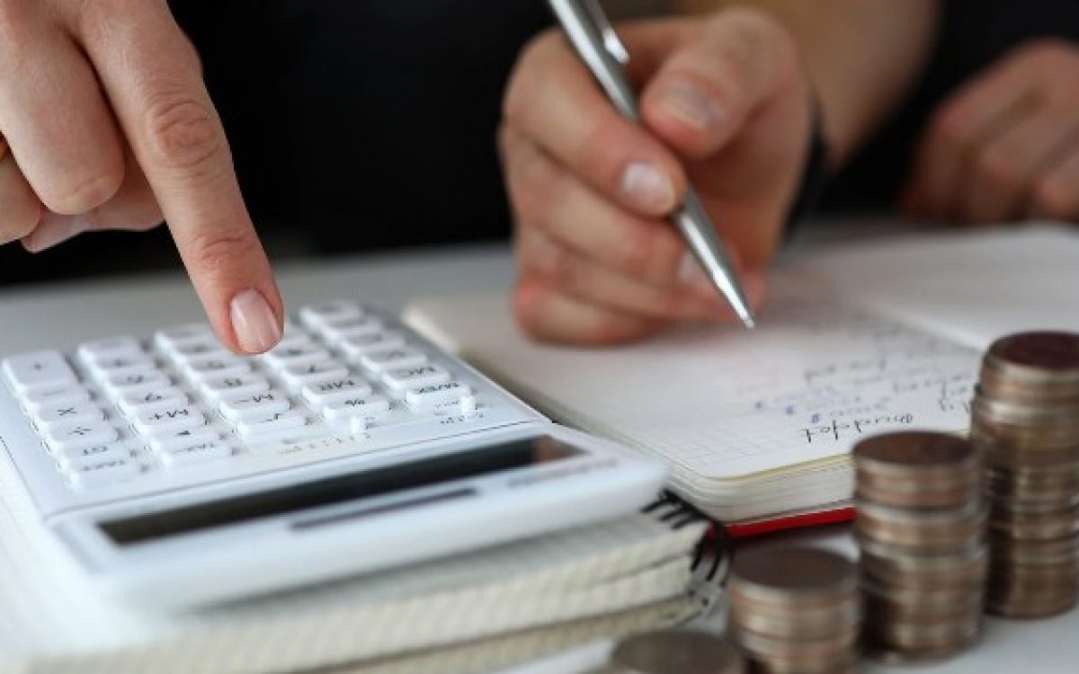 Inadimplência na Bahia chega a 5,2 milhões, com aumento médio de 0,79% nos últimos três meses, revela Serasa