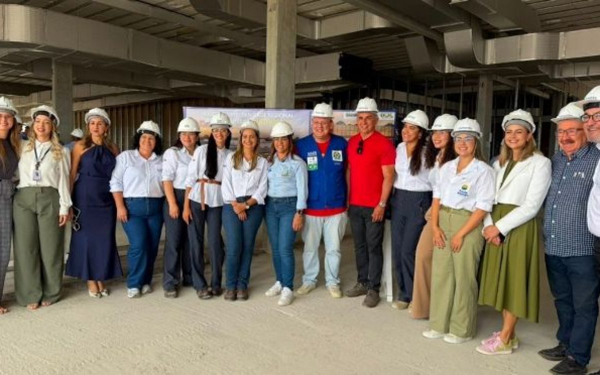 Comitiva federal e estadual vistoria obras de saúde e anuncia cirurgias oftalmológicas em Paulo Afonso