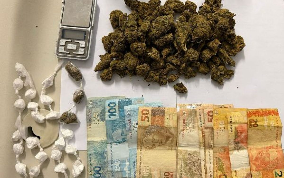 POLICIA MILITAR prende homem por tráfico de drogas em Paulo Afonso