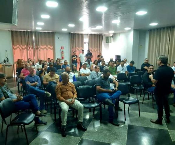 ‘Sindicato Itinerante’ chega a Feira de Santana com debate sobre impactos da Reforma Tributária no setor de combustíveis