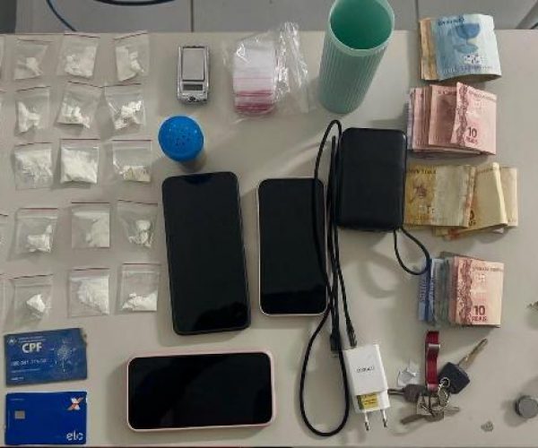 POLICIA MILITAR apreende entorpecentes durante patrulhamento em Paulo Afonso