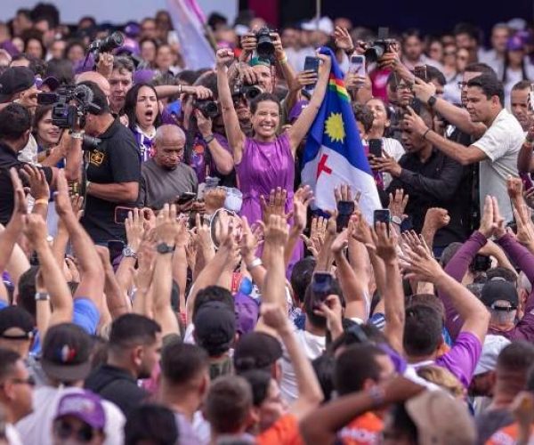 Raquel Lyra é reeleita governadora de Pernambuco