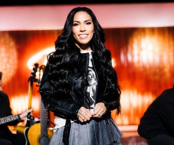 Simone Morena estreia no Pará